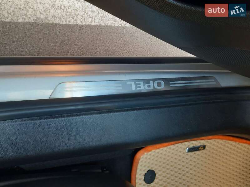 Универсал Opel Insignia 2012 в Одессе