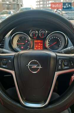 Універсал Opel Insignia 2012 в 