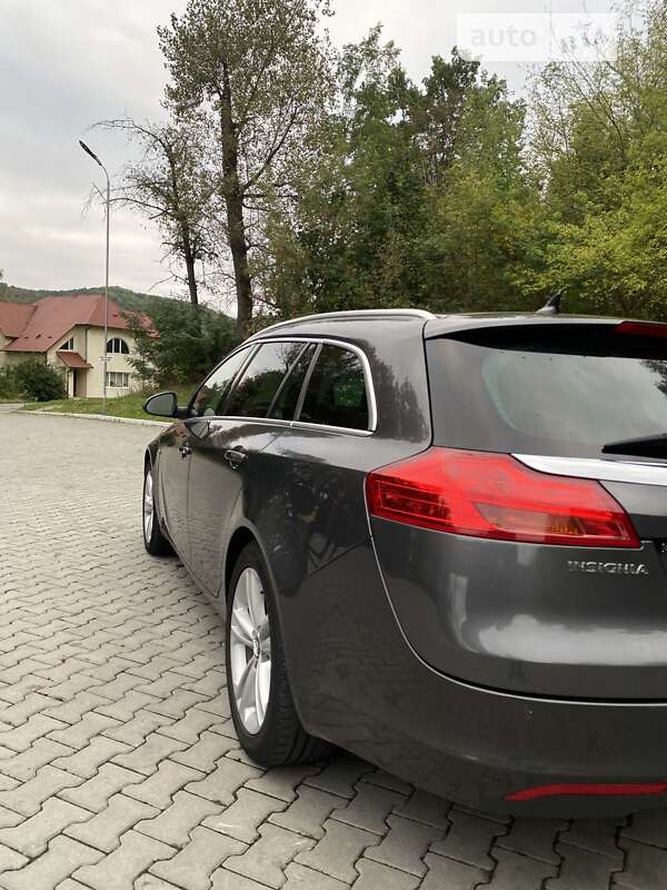 Универсал Opel Insignia 2012 в Залещиках