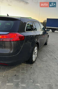 Универсал Opel Insignia 2012 в 