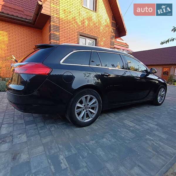 Универсал Opel Insignia 2011 в Сарнах
