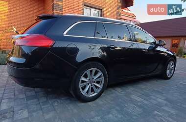 Универсал Opel Insignia 2011 в 