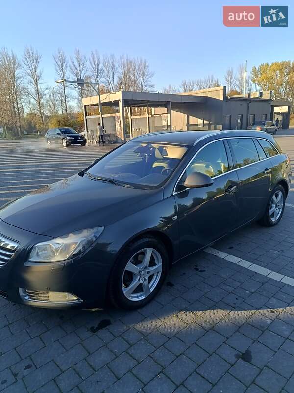 Універсал Opel Insignia 2012 в Івано-Франківську