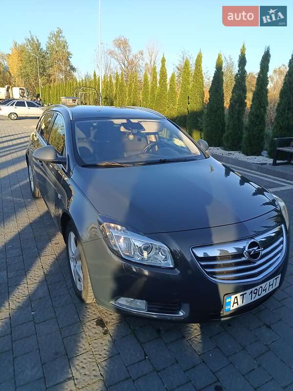 Універсал Opel Insignia 2012 в Івано-Франківську