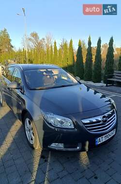 Универсал Opel Insignia 2012 в 