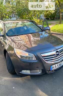 Универсал Opel Insignia 2011 в 