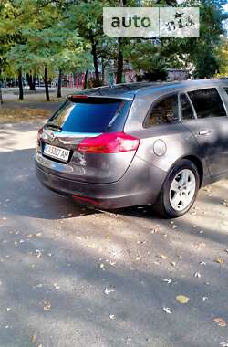 Универсал Opel Insignia 2011 в 
