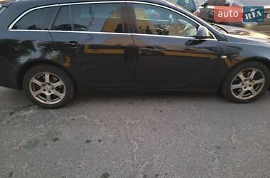 Универсал Opel Insignia 2010 в 