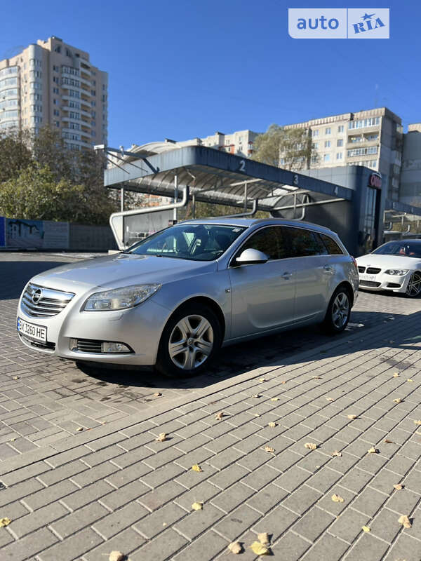 Універсал Opel Insignia 2011 в Хмельницькому