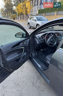 Седан Opel Insignia 2012 в Львові