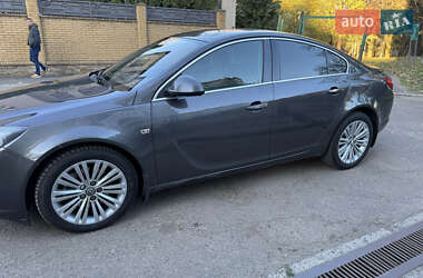 Седан Opel Insignia 2012 в Львові