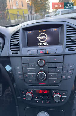 Седан Opel Insignia 2012 в Львові