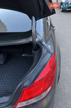 Седан Opel Insignia 2012 в Львові