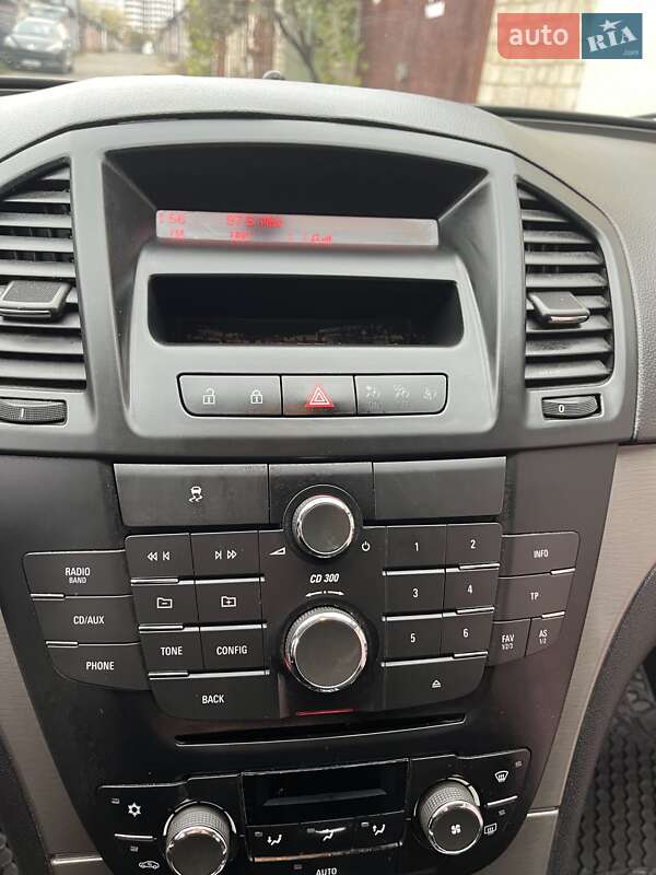 Універсал Opel Insignia 2012 в Черкасах