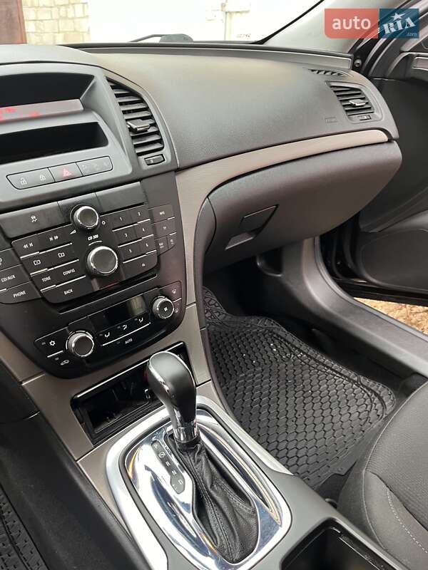Універсал Opel Insignia 2012 в Черкасах