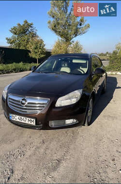 Універсал Opel Insignia 2012 в Золочеві