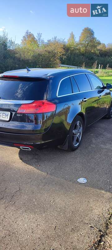 Универсал Opel Insignia 2010 в Киеве
