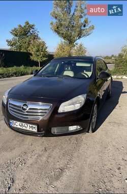 Універсал Opel Insignia 2012 в Золочеві