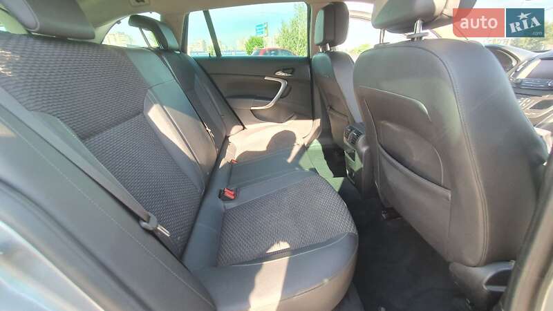 Универсал Opel Insignia 2013 в Киеве