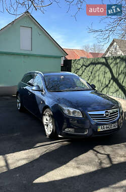 Универсал Opel Insignia 2011 в Софиевской Борщаговке