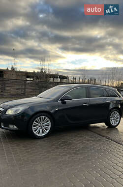 Универсал Opel Insignia 2012 в Березному