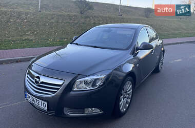 Седан Opel Insignia 2011 в Києві