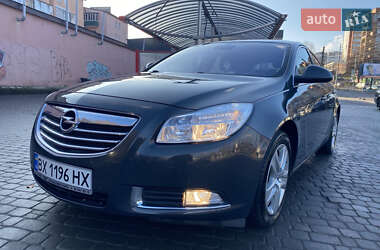 Седан Opel Insignia 2012 в Хмельницком