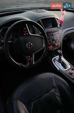 Седан Opel Insignia 2010 в 