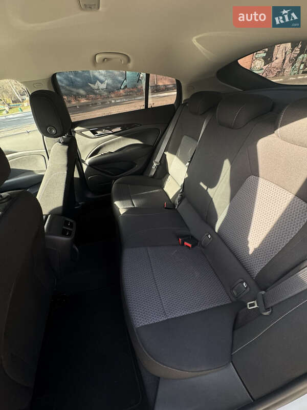 Лифтбек Opel Insignia 2022 в Луцке