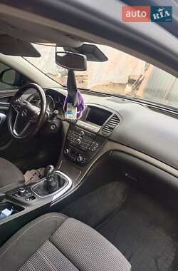 Универсал Opel Insignia 2010 в Ромнах