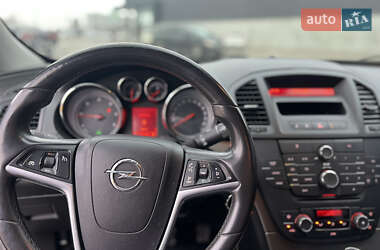 Ліфтбек Opel Insignia 2010 в 