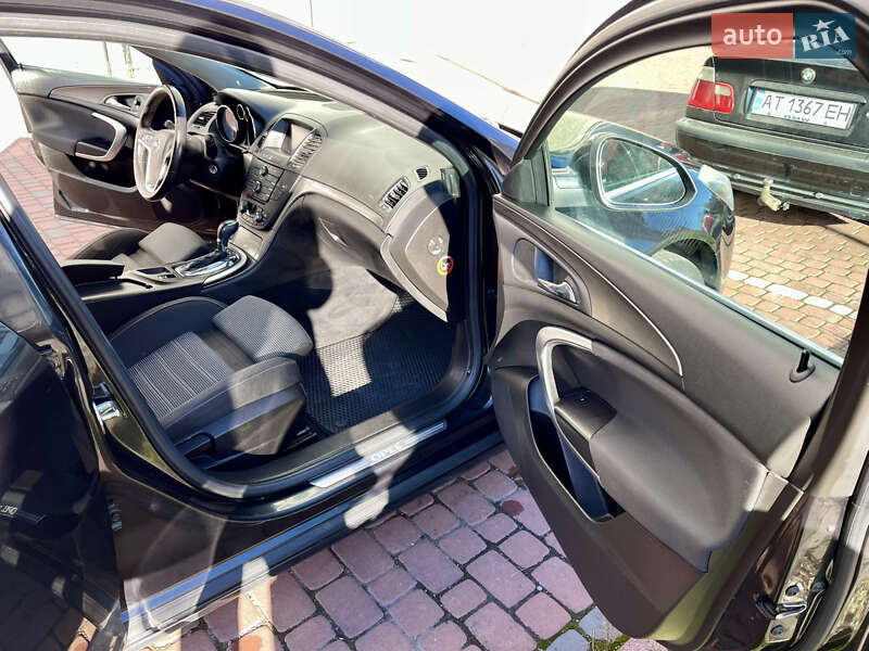 Універсал Opel Insignia 2010 в Івано-Франківську