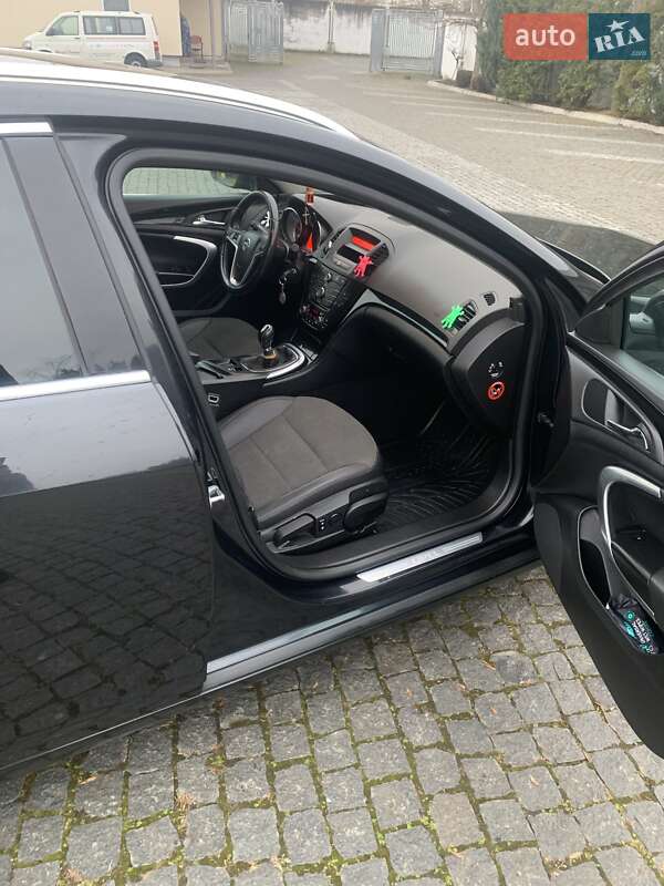 Універсал Opel Insignia 2010 в Стрию