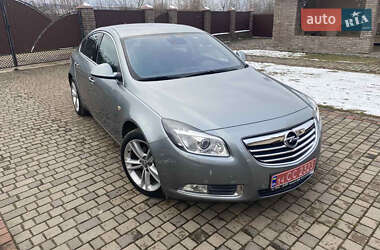 Седан Opel Insignia 2011 в Калуше