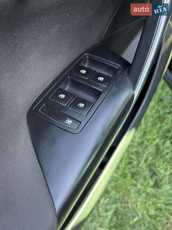 Універсал Opel Insignia 2015 в Києві