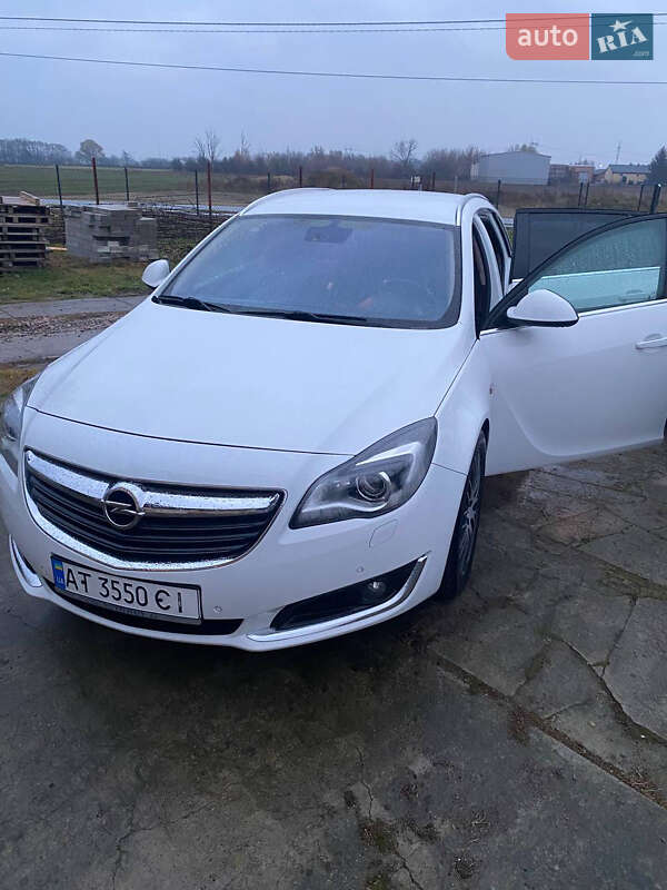Універсал Opel Insignia 2015 в Івано-Франківську