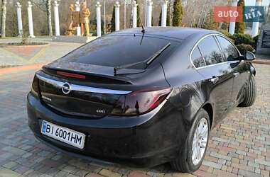 Ліфтбек Opel Insignia 2010 в Миргороді