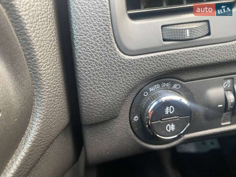 Універсал Opel Insignia 2013 в Черкасах