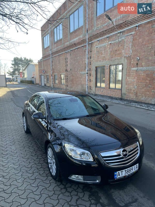 Седан Opel Insignia 2010 в Черновцах