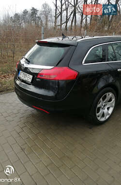 Универсал Opel Insignia 2010 в 