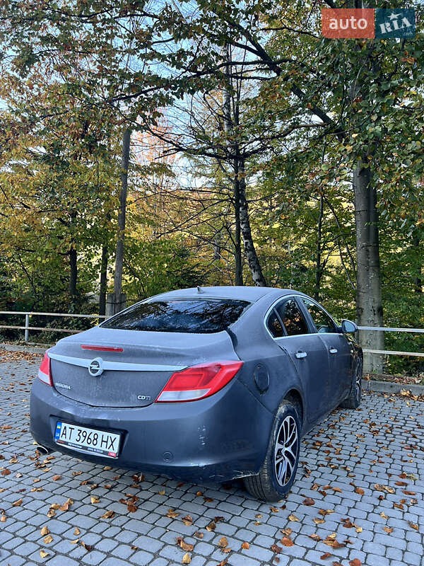 Седан Opel Insignia 2008 в Яремче