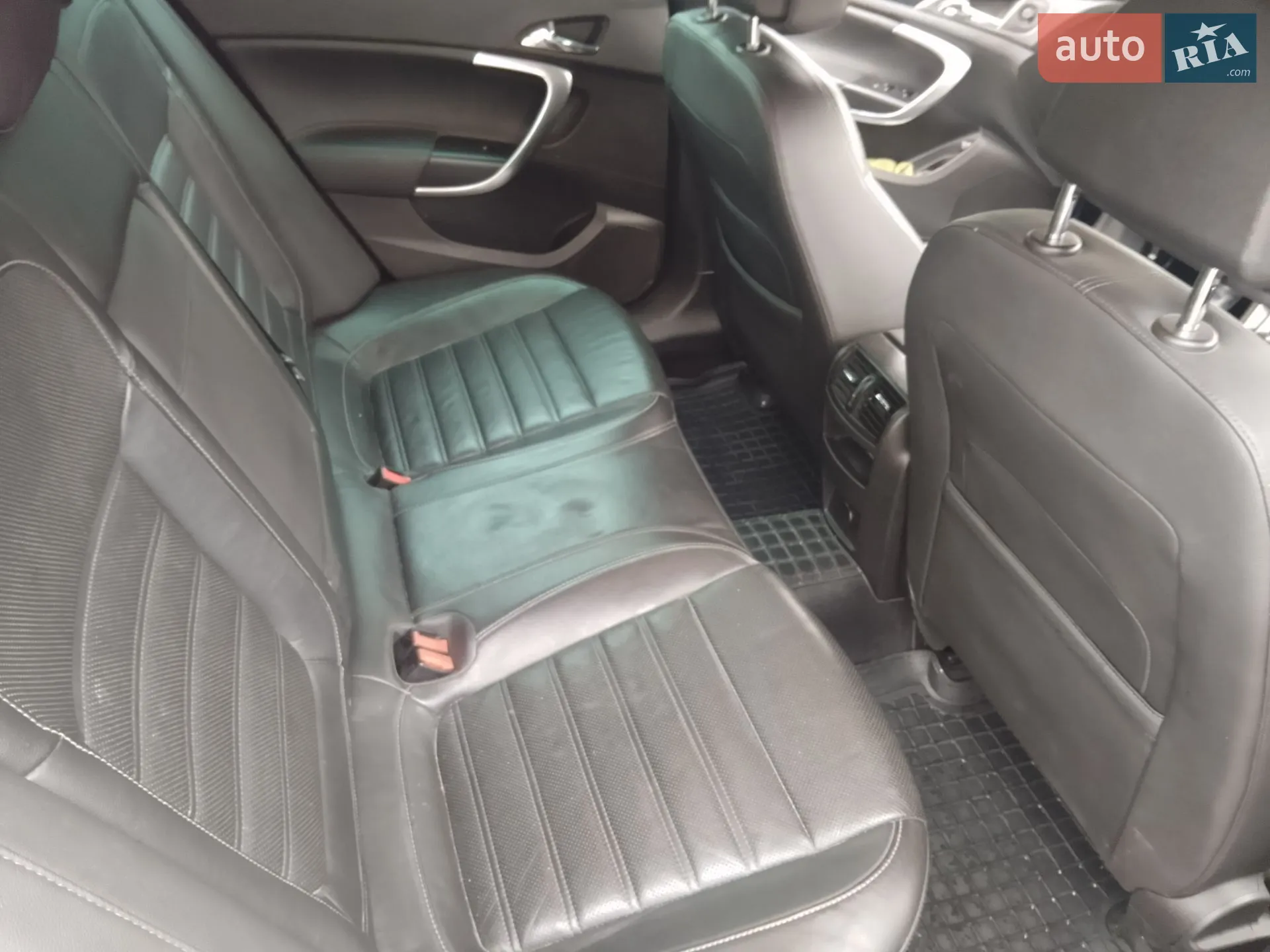 2010 Opel Insignia - мініатюра 13