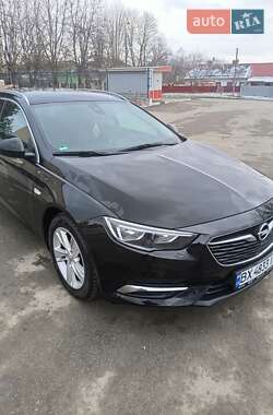 Универсал Opel Insignia 2017 в 