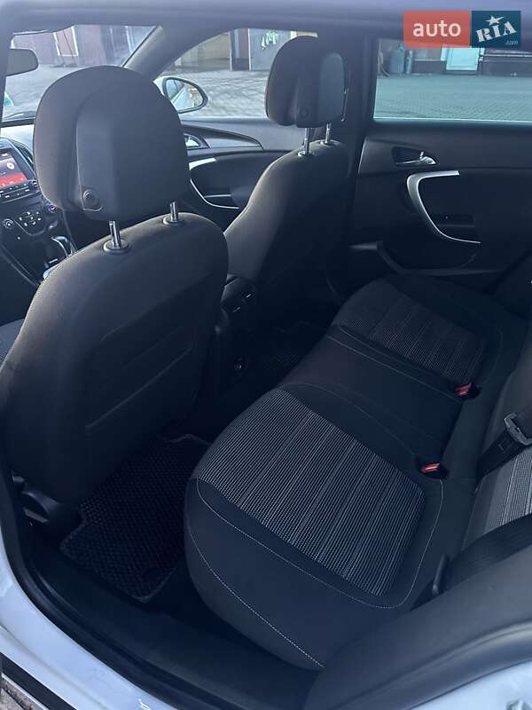 Универсал Opel Insignia 2014 в Черновцах