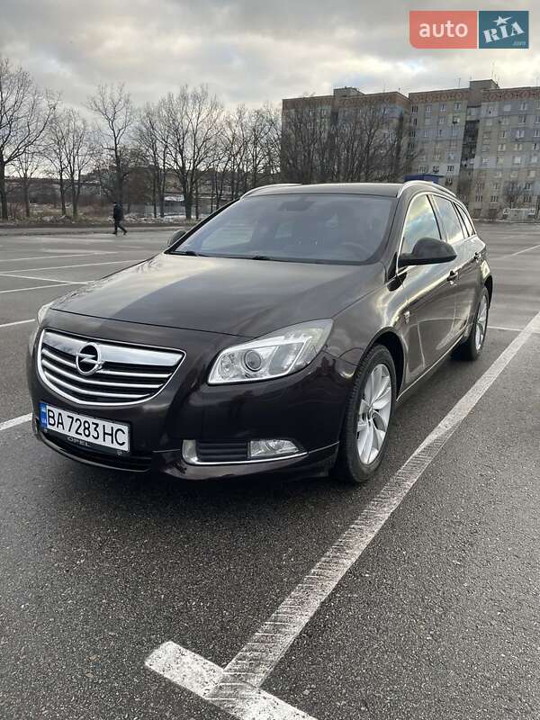 Універсал Opel Insignia 2013 в Кропивницькому