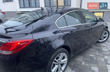 Седан Opel Insignia 2009 в Острозі