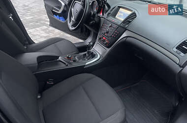 Седан Opel Insignia 2009 в Острозі