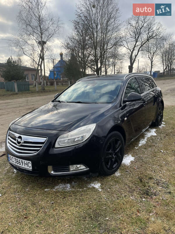 Универсал Opel Insignia 2010 в Камне-Каширском