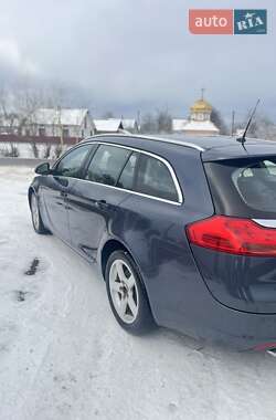 Универсал Opel Insignia 2010 в Вижнице