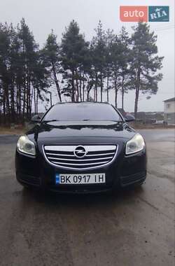 Универсал Opel Insignia 2010 в 